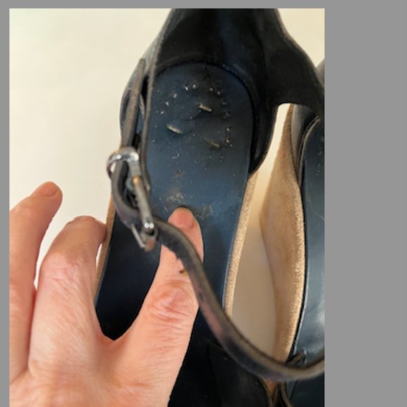 Elemand Tan Wedge Sandals - Picture 7 of 8